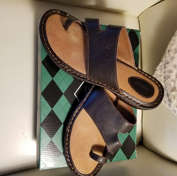 Brown sandals - Picture 2 of 2